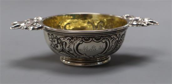 A William IV Scottish silver quaich, with fox head handles, James McKay, Edinburgh, 1831, 11cm.